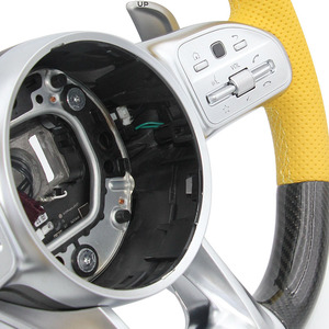 Volante de Fibra de Carbono Personalizado de Alta Calidad para <span class=keywords><strong>Mercedes</strong></span> <span class=keywords><strong>Benz</strong></span> ML350 CLK500 CLS63, Disponible en Stock - Product Image 5