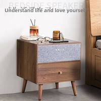 Altavoz Moderno con Carga Inalámbrica, Reproductor de Música para Mesa de Noche y Luz con Sensor, Plataforma de Almacenamiento Inteligente