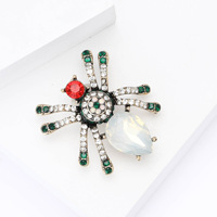 Broches tendance Halloween en cristal en forme d'araignée pour femmes et unisexe, épingles insectes multicolores disponibles, accessoires décontractés pour fêtes, cadeaux