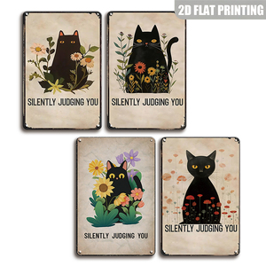 Targa in Metallo Retrò con Gatto Nero che Ti Giudica Silenziosamente e Fiori Pastello per Amanti dei Gatti - Product Image 1