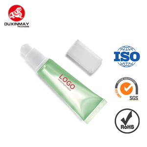 <span class=keywords><strong>Tube</strong></span> à bouchon à vis <span class=keywords><strong>de</strong></span> 30ml avec emballage en plastique personnalisé <span class=keywords><strong>Tube</strong></span> <span class=keywords><strong>de</strong></span> pompe à rouge à lèvres crème BB avec breloques clés - Product Image 6