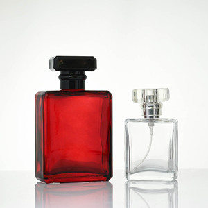 Botella de <span class=keywords><strong>Perfume</strong></span> de vidrio cuadrada plana de lujo de 100ml para <span class=keywords><strong>mujer</strong></span> personalizada negro rojo elegante con superficie de serigrafía - Product Image 5