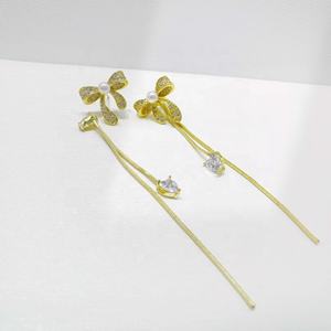 Precio de fábrica, pendientes de plata 925 con borla de mariposa, hechos a mano en oro de 18k, pendientes largos de lujo con flor y perlas para mujer - Product Image 1