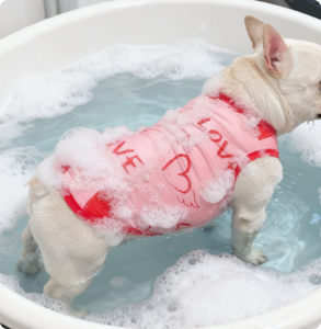 เสื้อกั๊กสุนัขเนื้อผ้ายืดหยุ่นสูง น้ำหนักเบา สำหรับฤดูร้อน ลายพิมพ์ I Love My Mommy แฟชั่นเสื้อผ้าสัตว์เลี้ยงพร้อมลายตัวอักษร - Product Image 4