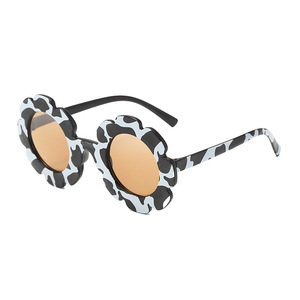 Gafas de sol de camuflaje para niños, con estampado de animales, montura redonda completa, UV400, gafas para fiestas para niños y niñas - Product Image 1
