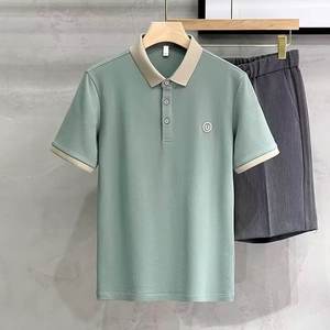 เสื้อเชิ้ตผู้ชายผ้าไหมน้ำแข็งแบบเรียบสำหรับงานทางการ ขายส่ง รับสั่งทำพร้อมพิมพ์โลโก้ แขนสั้น แห้งเร็ว - Product Image 3