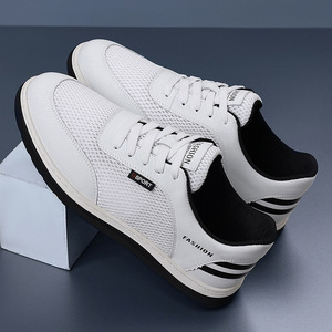 Men's Summer Casual Shoes Breathable Mesh Sneakers Soft Sole Running Sport Shoes <b>Low</b> <b>Heel</b> Front Laces Solid Color <b>Black</b> - Product Image 3