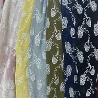 Robe drapée légère en tissu plissé froissé avec broderie florale, style OEM ODM, pour femme, idéale pour les vacances, Abaya du Moyen-Orient