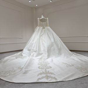 Vestido de Novia Xx61 Moderno con Apliques de Cristal Color Marfil Brillante, Vestido de Baile con Escote Corazón y Cola de Capilla - Product Image 3