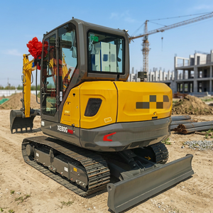Excavadora de cadenas XE60G PRO 2026 de 6-20 toneladas, usada para construcción o agricultura, con accesorio de cucharón y componentes principales incluidos. - Product Image 1