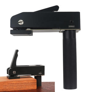 Pince de maintien <span class=keywords><strong>en</strong></span> acier 19/20MM à action rapide OEM pour le travail du bois Nouvel outil de trou de <span class=keywords><strong>chien</strong></span> de bureau Tête de coupe <span class=keywords><strong>en</strong></span> spirale pour banc <span class=keywords><strong>en</strong></span> carbure Fixation rapide - Product Image 1