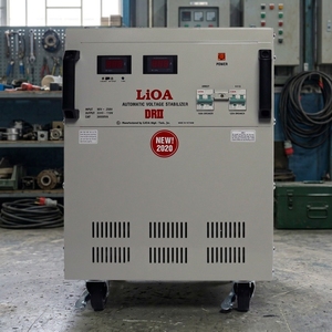 เครื่องควบคุมแรงดันไฟฟ้าอัตโนมัติ LiOA DRII 20000 II 20kVA แบบเฟสเดียว คอยล์ทองแดงแท้ ช่วงแรงดันไฟฟ้าเข้ากว้าง 90V 250V - Product Image 1