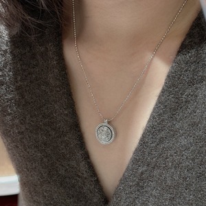 Collar con Colgante de Jarra de Vino de Plata de Ley S925, Diseño de Nicho Moderno y Resistente, de Alta Gama para Cadenas de Suéter - Product Image 3