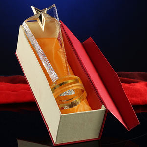 MH-J0322 स्पष्ट ग्लास गोल्डन स्टार ब्लेड ट्रॉफी स्मारिका उपहार के लिए क्रिस्टल स्टार ट्रॉफी - Product Image 4