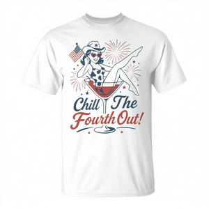 Camiseta Chill The Fourth Out del 4 de julio, diseño de fuegos artificiales en rojo, blanco y azul - Product Image 2