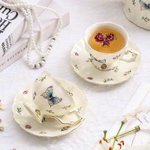 Ensemble théière et tasses à <span class=keywords><strong>café</strong></span> en céramique style rétro européen, motif papillon crème, bord doré, vaisselle de thé de l'après-midi, cadeau - Product Image 4