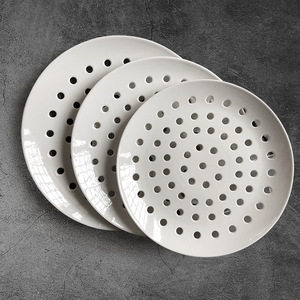 Plato <span class=keywords><strong>de</strong></span> Cerámica Perforado para Cocinar al Vapor, para Mariscos, Dumplings, Pescado, Panecillos, Uso Comercial Creativo, Plato Redondo con Drenaje - Product Image 1