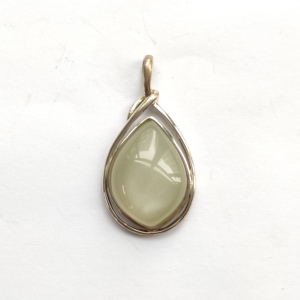 Pendentif simple en argent 925 avec pierre de lune - Product Image 1