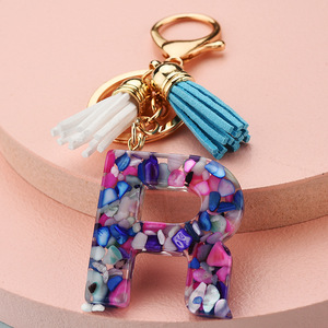 Vente en gros de 26 breloques en résine avec lettres de l'alphabet anglais scintillantes, style girly, <span class=keywords><strong>porte</strong></span>-clés avec pompon - Product Image 4