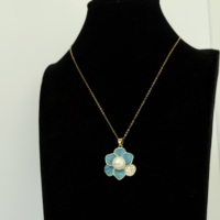 Parure de bijoux vintage en cuivre et perles pour femme – Collier, boucles d'oreilles et bracelet tendance 2026 – Marché chinois