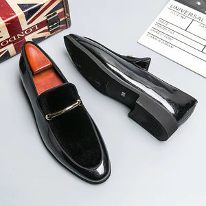 รองเท้าหนังผู้ชายสไตล์อิตาลีคุณภาพหรูหรา แบบสวม ออกซ์ฟอร์ด งานแฮนด์เมด ปักลาย น้ำหนักเบา เหมาะสำหรับฤดูใบไม้ร่วง - Product Image 2