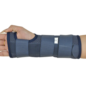 Férula Transpirable para el Túnel Carpiano con Soporte de Aluminio |   Estabilizador de Muñeca para Fracturas, Esguinces y Recuperación Postoperatoria - Product Image 1