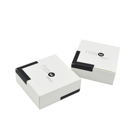 Boîte Cadeau Luxe - Style Piano Noir et Blanc, Emballage en Papier Artistique Écologique, Gaufrage, Doublure en Mousse, Matériaux Recyclés, Chaussettes