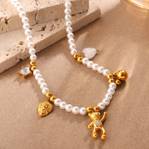 Conjunto de collar con dijes de perlas con elementos de dibujos animados de osito y cara sonriente para regalo de mujer - Product Image 3