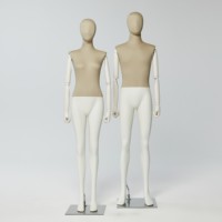 Magasin de vêtements vitrine femme tissu complet en fibre de verre avec bras en bois Mannequin debout droit