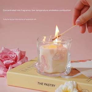 Estas Velas Aromáticas Rosadas Románticas Son Exquisitas y Elegantes, Velas Aromáticas para el Hogar que las Hacen el Regalo Perfecto para Mujeres - Product Image 1