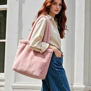 Sac à main décontracté en tissu éponge doux avec fermeture éclair sécurisée et poignée épaisse intégrée pour les escapades de week-end et les voyages au spa pour femmes - Product Image 2