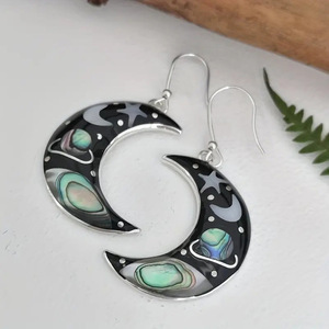 Boucles d'oreilles pendantes vintage Lune et Planète pour Femme, élégantes boucles d'oreilles célestes - Product Image 6
