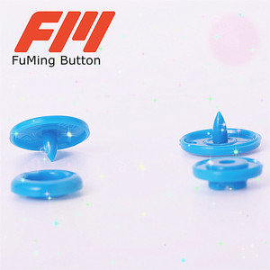 Botón de presión de plástico de cuatro piezas, precio barato de fábrica - Product Image 2