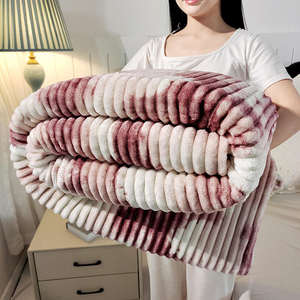 رخيص بسعر الجملة بطانيات سميكة من الفانيلا المقلمة والجاكار والبوليستر - Product Image 5