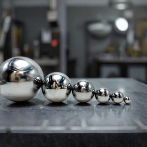 Venta caliente 0,5mm 6,5mm 11mm 21mm Bolas de acero inoxidable Bola de molienda Bolas de rodamiento de acero sólido - Product Image 5