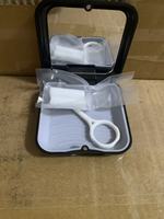 Boîte dentaire carrée la plus récente 2026 avec miroir et revêtement en silicone pour gouttière et aligneur