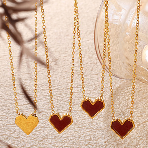 Collier pendentif en forme de cœur en alliage de zinc, collier en acrylique rouge pour femmes, bijoux cadeau - Product Image 4