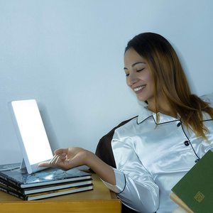 GQ-L1 Đèn Chiếu Sáng Mặt Trời 5V 1A Đèn LED Không Tia Cực Tím Đèn Trị Liệu Tâm Trạng Năng Lượng Buồn - Product Image 4