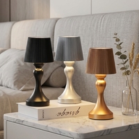 Barre lumineuse d'ambiance de style européen, en fer, à piles, flexible, à commande tactile, pour restaurant et chambre romantique