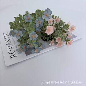 Qiye <b>Artificial</b> <b>Flowers</b> Silk Eucalyptus Daisy Bouquet 20 Heads Pastoral Style For Home Decor Wedding Props - Product Image 4