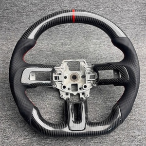 Volante Deportivo de Fibra de Carbono y Cuero Perforado con Costuras Rojas para <span class=keywords><strong>Ford</strong></span> <span class=keywords><strong>Mustang</strong></span>, Diseño Deportivo y Elegante - Product Image 1