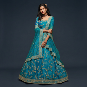 Conjunto de Lehenga Choli Azul Bordado Rivaayat House con Dupatta, Cuello Redondo, Manga Tres Cuartos, Corte en A, Largo hasta el Suelo, Traje de Boda - Product Image 1