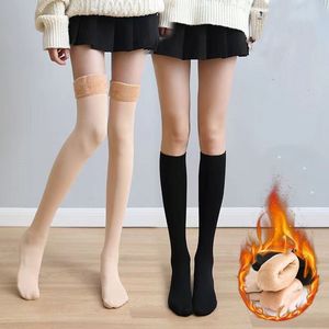 Calcetines de lana gruesos y cálidos hasta la rodilla de color liso para mujer al por mayor, calcetines altos hasta el muslo para nieve - Product Image 1