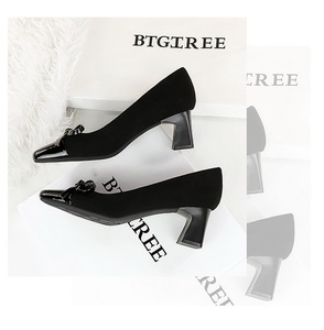 Moda Sexy banchetto tacchi alti <span class=keywords><strong>scarpe</strong></span> da donna <span class=keywords><strong>con</strong></span> <span class=keywords><strong>tacco</strong></span> quadrato <span class=keywords><strong>con</strong></span> bocca bassa <span class=keywords><strong>con</strong></span> paillettes a punta quadrata pump <span class=keywords><strong>scarpe</strong></span> da donna - Product Image 2
