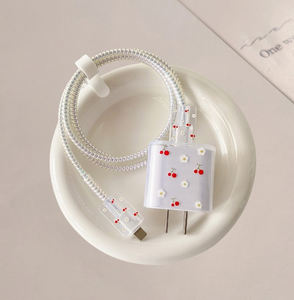 Funda Protectora para <span class=keywords><strong>Cargador</strong></span> <span class=keywords><strong>de</strong></span> <span class=keywords><strong>iPhone</strong></span> <span class=keywords><strong>de</strong></span> 20W y 18W con Diseño <span class=keywords><strong>de</strong></span> Mariposa y Corazón <span class=keywords><strong>de</strong></span> Amor, Cubierta Protectora para Cable <span class=keywords><strong>de</strong></span> Datos USB para <span class=keywords><strong>iPhone</strong></span> - Product Image 2