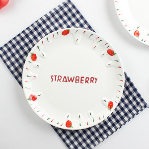 Free shipping 8.5-inch <b>ceramic</b> <b>plate</b>, creative strawberry dinner <b>plate</b>, cute and trendy, heat-resistant pasta <b>plate</b>. - Product Image 1