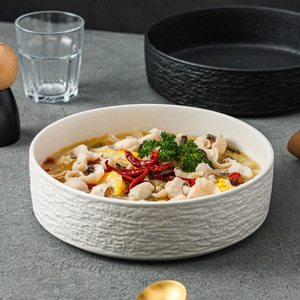 Grand bol à soupe et à poisson mariné en céramique japonaise, noir et blanc, sous glaçure colorée, au design esthétique, pour hôtels et réceptions - Product Image 4
