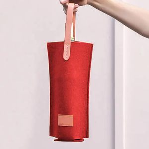 Sac de rangement en feutre pour <span class=keywords><strong>bouteille</strong></span> de vin unique de haute qualité Logo personnalisé couleur unie isolée étanche pour l'emballage de <span class=keywords><strong>bouteille</strong></span> de vin - Product Image 1