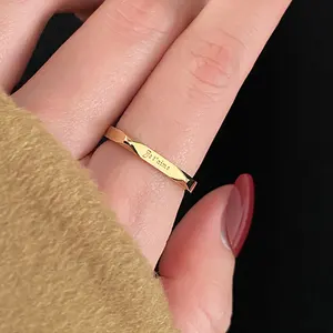 Perancis Baja Tahan Karat 18K Cincin Berlapis Emas Terukir Kustom Aku Mencintaimu Cincin Fashion Wanita Perhiasan Cincin Pernikahan