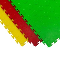 Baldosas de suelo modulares entrelazadas con patrón de puntos de PVC Suelos de vinilo de plástico para garajes Baldosas de garaje entrelazadas fáciles de instalar